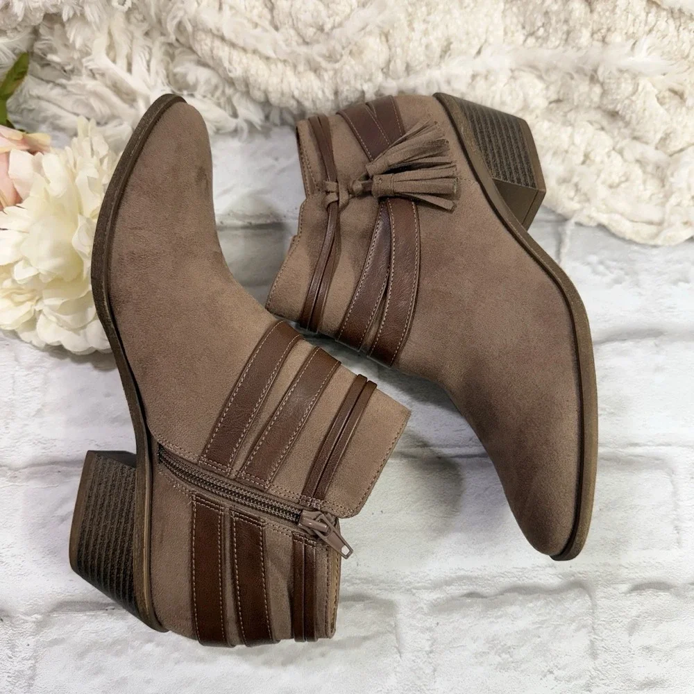 LifeStride Paloma Tan Faux Suede Tassel Ankle Bootie Boots Women's Size 8.5M NEW